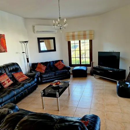 Luxurious Jasmine 4-bedroom Retreat With Private Pool Villa Kharcha