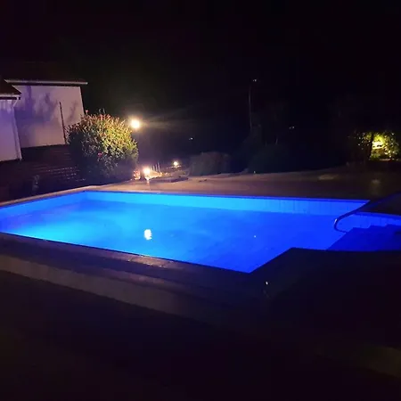 Luxurious Jasmine 4-bedroom Retreat With Private Pool