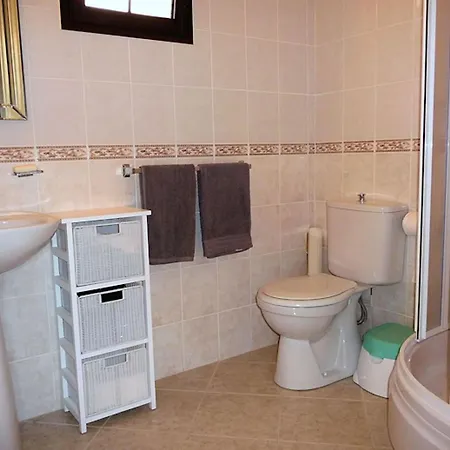 Luxurious Jasmine 4-bedroom Retreat With Private Pool Kharcha