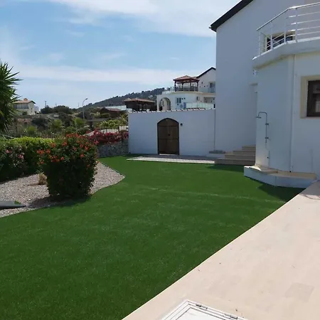 Villa Luxurious Jasmine 4-bedroom Retreat With Private Pool *