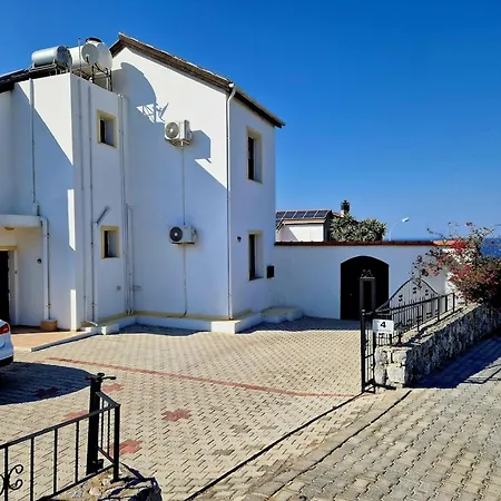 Luxurious Jasmine 4-bedroom Retreat With Private Pool فيلة